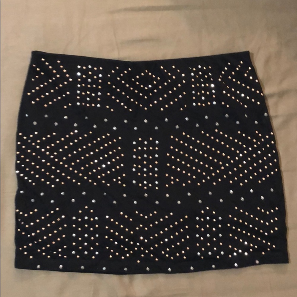 BLACK MINI SKIRT